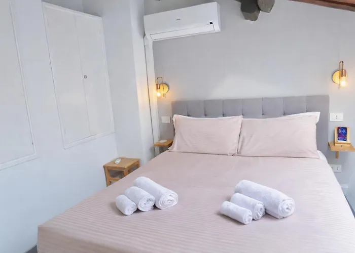 Maison Spanish Steps アパート