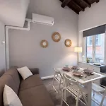 Maison Spanish Steps Apartment *